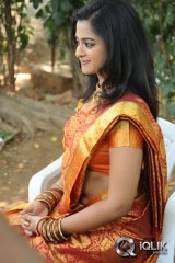 Nanditha at Krishnamma Kalipindi Iddarini Movie Opening